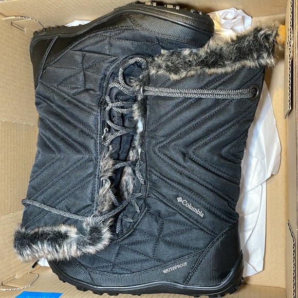 Columbia Women's Black Minx™ Mid III Boot sz 7 - Picture 5 of 15
